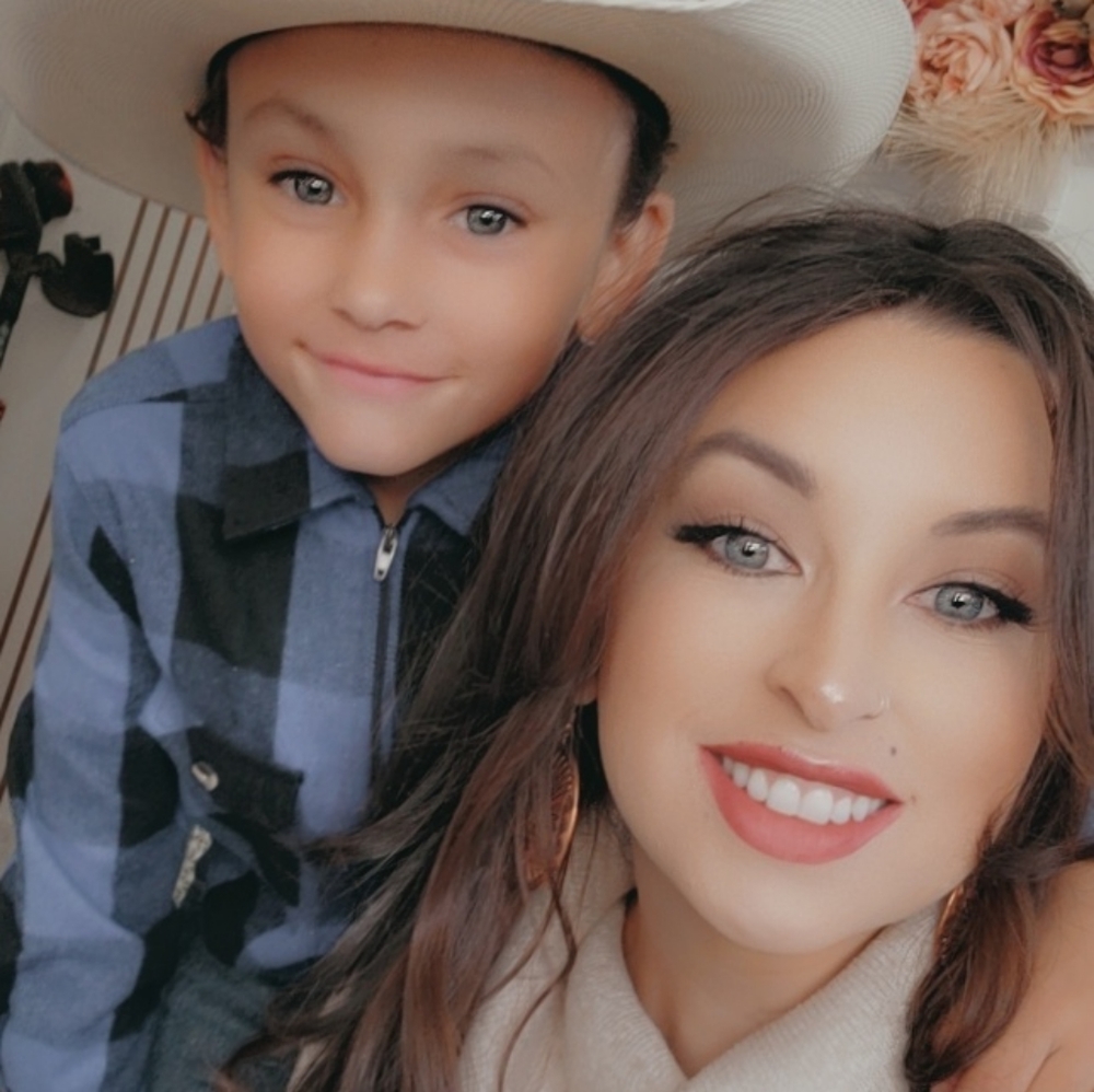 Meet your Posher, Calin